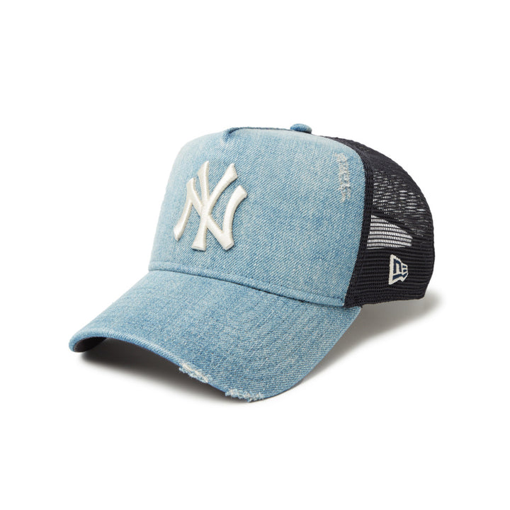 New Era หมวกรุ่น New York Yankees Damaged Denim Denim 9FORTY A-Frame Trucker Cap