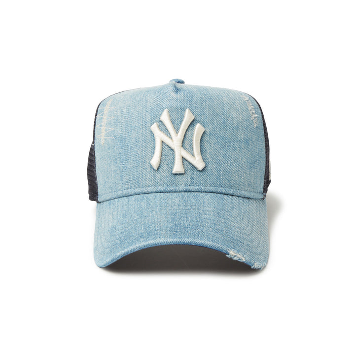 New Era หมวกรุ่น New York Yankees Damaged Denim Denim 9FORTY A-Frame Trucker Cap