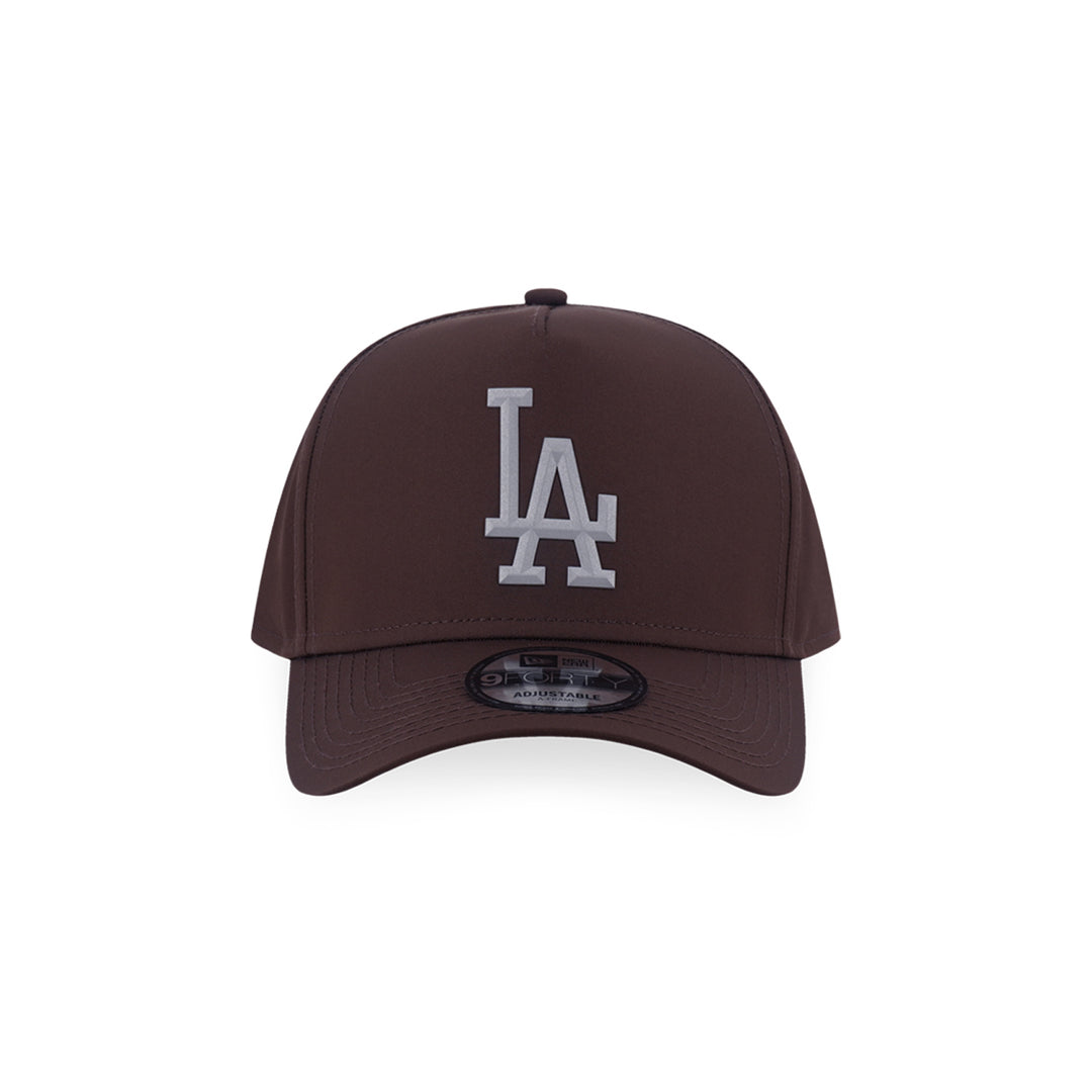 New Era หมวกรุ่น Los Angeles Dodgers Metal Badge Walnut 9Forty Af Cap