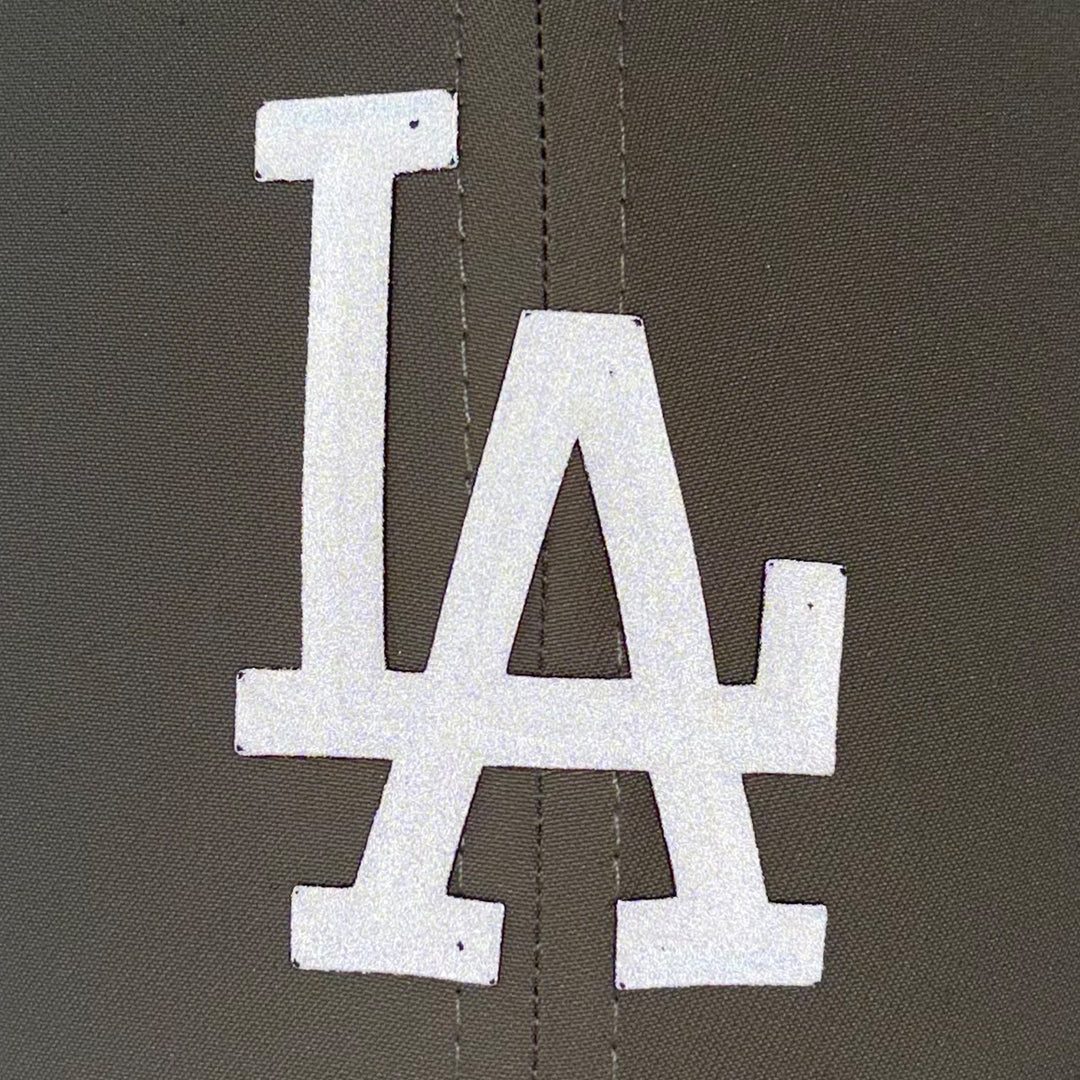 New Era หมวกรุ่น Los Angeles Dodgers Metal Badge Stone 9Forty Cap