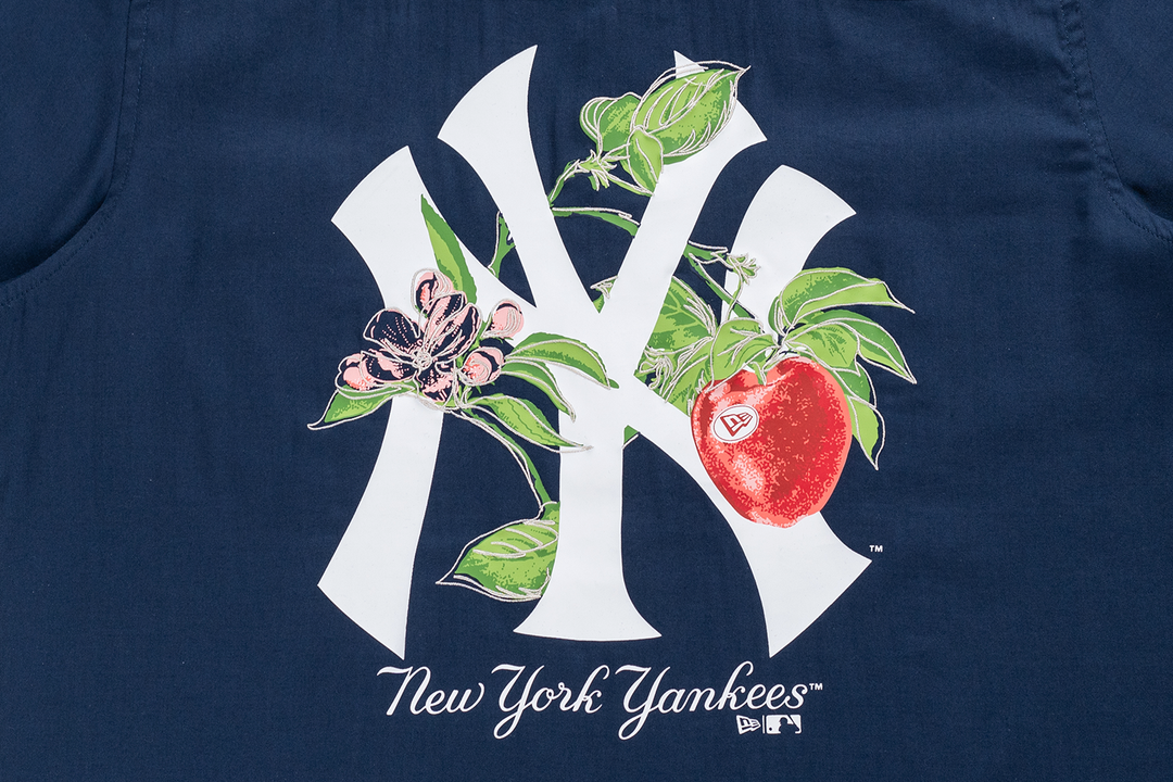 New Era เสื้อเชิ้ตรุ่น New York Yankees Harvest Merch Oceanside Blue Woven Short Sleeve Shirt