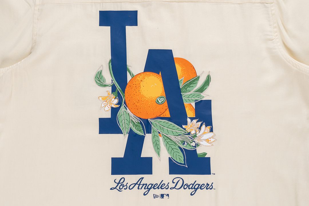 New Era เสื้อเชิ้ตรุ่น Los Angeles Dodgers Harvest Merch Chrome White Woven Short Sleeve Shirt