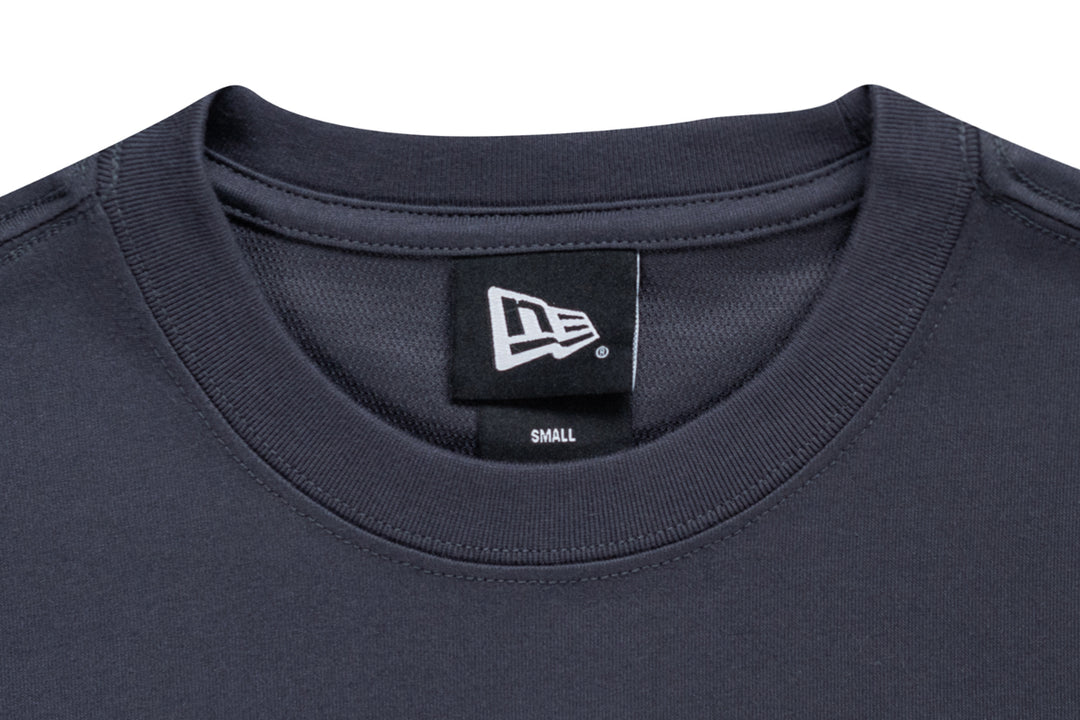 New Era เสื้อยืดแขนสั้นรุ่น Philadelphia Phillies Rebellious Resistance Graphite Short Sleeve T-Shirt