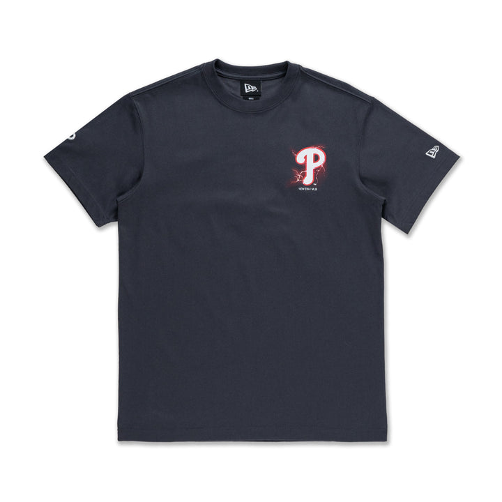 New Era เสื้อยืดแขนสั้นรุ่น Philadelphia Phillies Rebellious Resistance Graphite Short Sleeve T-Shirt