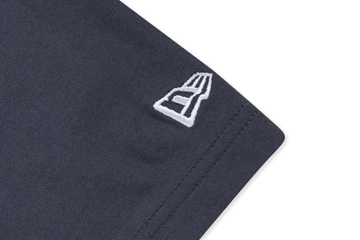 New Era เสื้อยืดแขนสั้นรุ่น Chicago Cubs Rebellious Resistance Graphite Short Sleeve T-Shirt