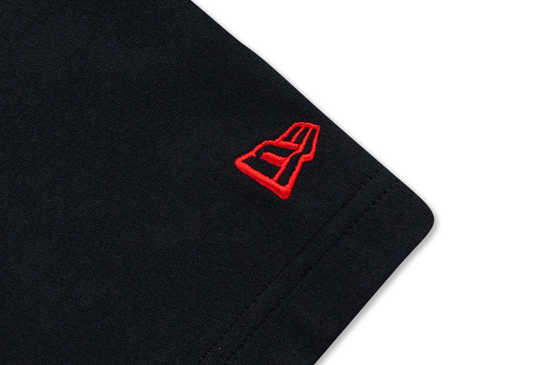 New Era เสื้อยืดแขนสั้นรุ่น Chicago Bulls League Mix Cartoon Black Short Sleeve T-Shirt