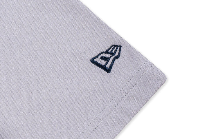 New Era เสื้อยืดแขนสั้นรุ่น New York Yankees Christmas Pack Dolphin Gray Short Sleeve T-Shirt