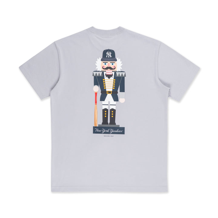 New Era เสื้อยืดแขนสั้นรุ่น New York Yankees Christmas Pack Dolphin Gray Short Sleeve T-Shirt