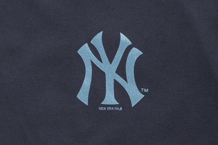 New Era เสื้อยืดแขนสั้นรุ่น 59Fifty Pack - Metallic New York Yankees Cooperstown Graphite Short Sleeve T-Shirt