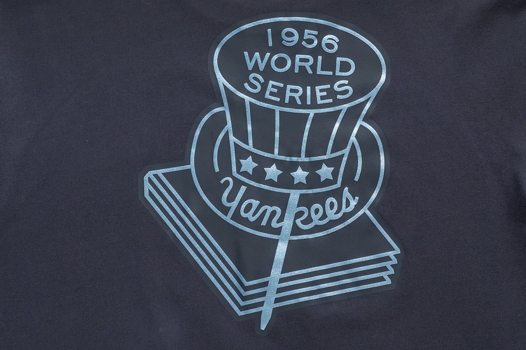 New Era เสื้อยืดแขนสั้นรุ่น 59Fifty Pack - Metallic New York Yankees Cooperstown Graphite Short Sleeve T-Shirt