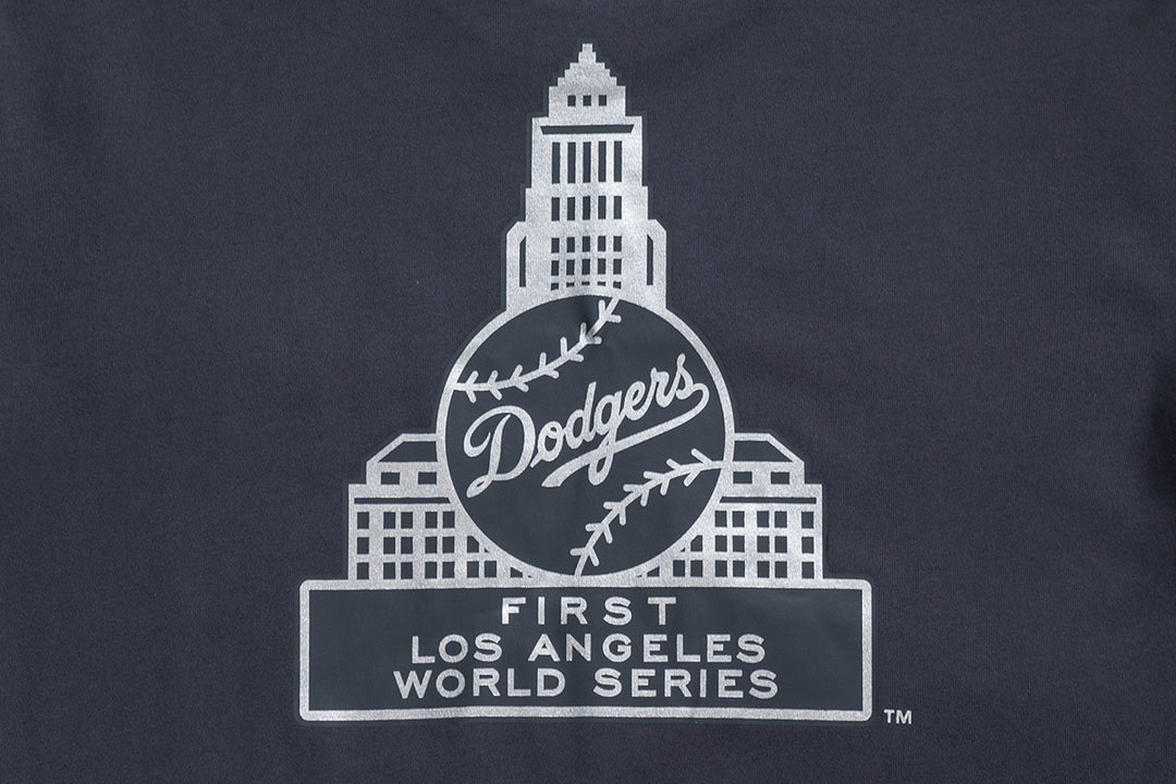 New Era เสื้อยืดแขนสั้นรุ่น 59Fifty Pack - Metallic Los Angeles Dodgers Cooperstown Graphite Short Sleeve T-Shirt