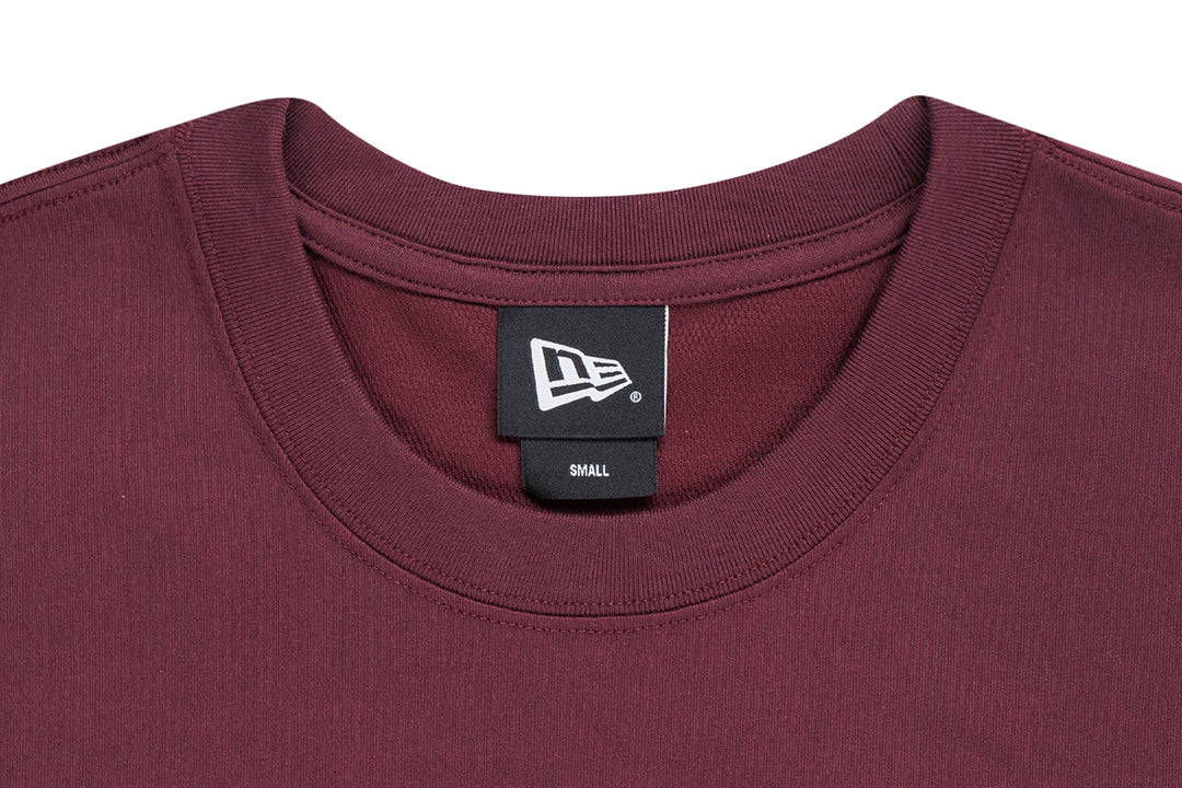 New Era เสื้อยืดแขนสั้นรุ่นNew Era Street Class Maroon Red Oversized Short Sleeve T-Shirt
