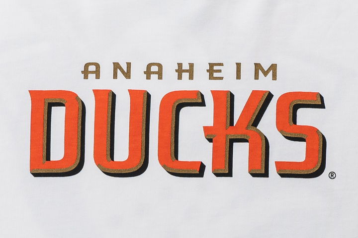 New Era เสื้อยืดแขนสั้นรุ่น Anaheim Ducks Nhl Team Logo White Oversized Short Sleeve T-Shirt