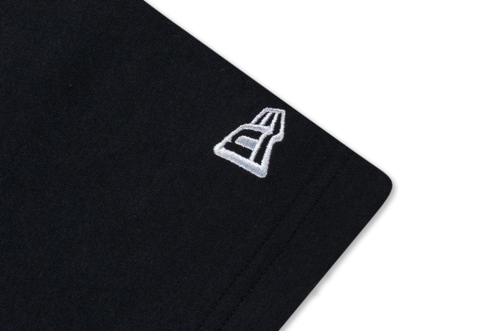 New Era เสื้อยืดแขนสั้นรุ่น Chicago Bulls Nba Racing Black Oversized Short Sleeve T-Shirt