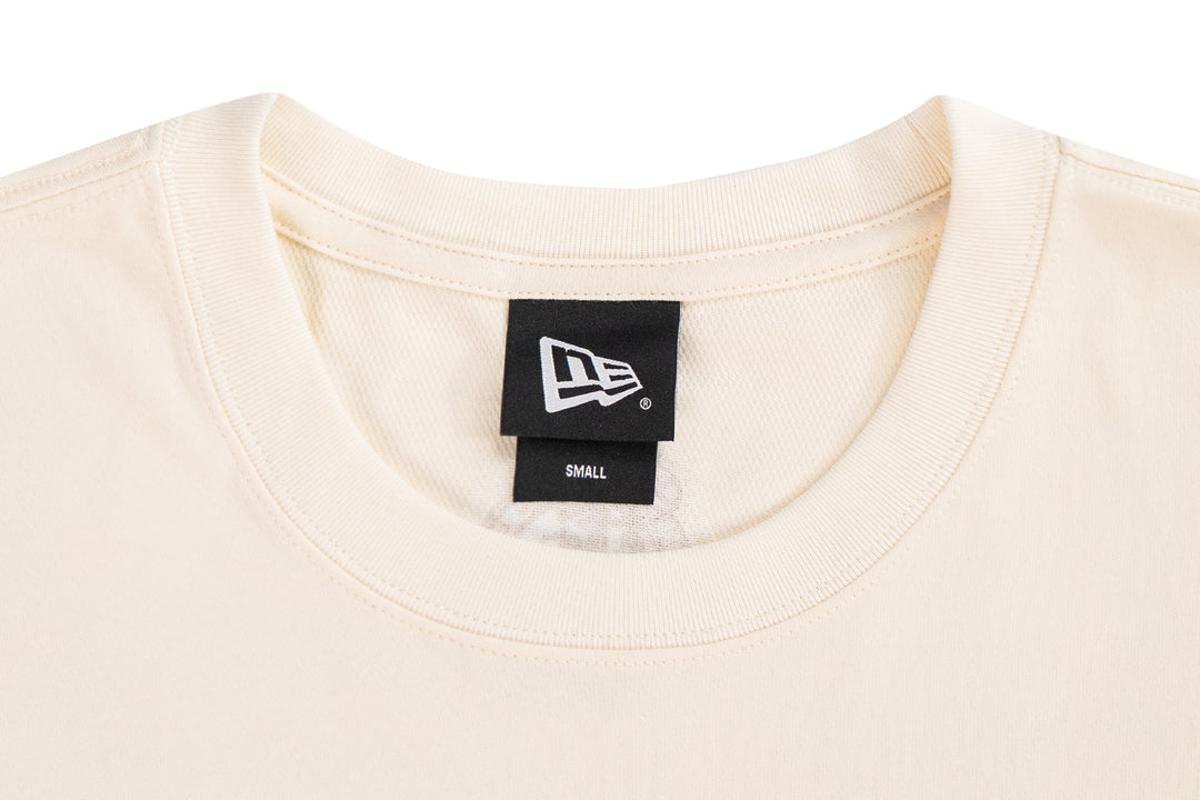 New Era เสื้อยืดแขนสั้นรุ่น Boston Celtics League Mix Chrome White Oversized Short Sleeve T-Shirt