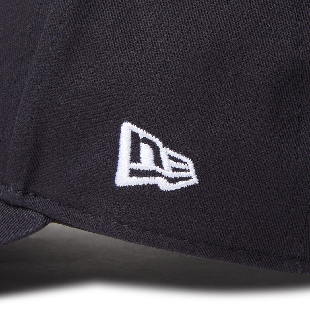 New Era หมวกรุ่น New York Yankees Rhinestone Navy 9Forty Cloth Strap Cap