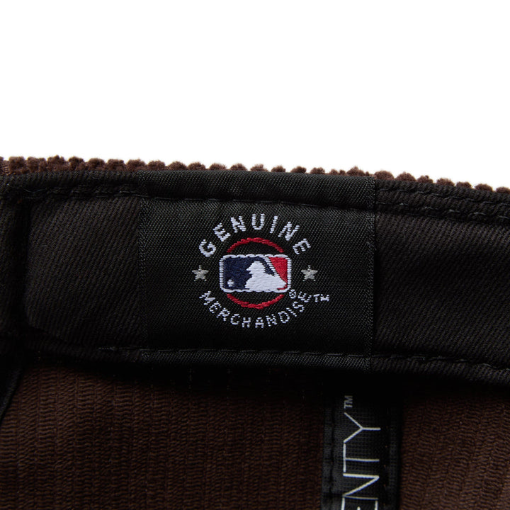 New Era หมวกรุ่น San Diego Padres Corduroy Dk Brown 9Twenty Cap
