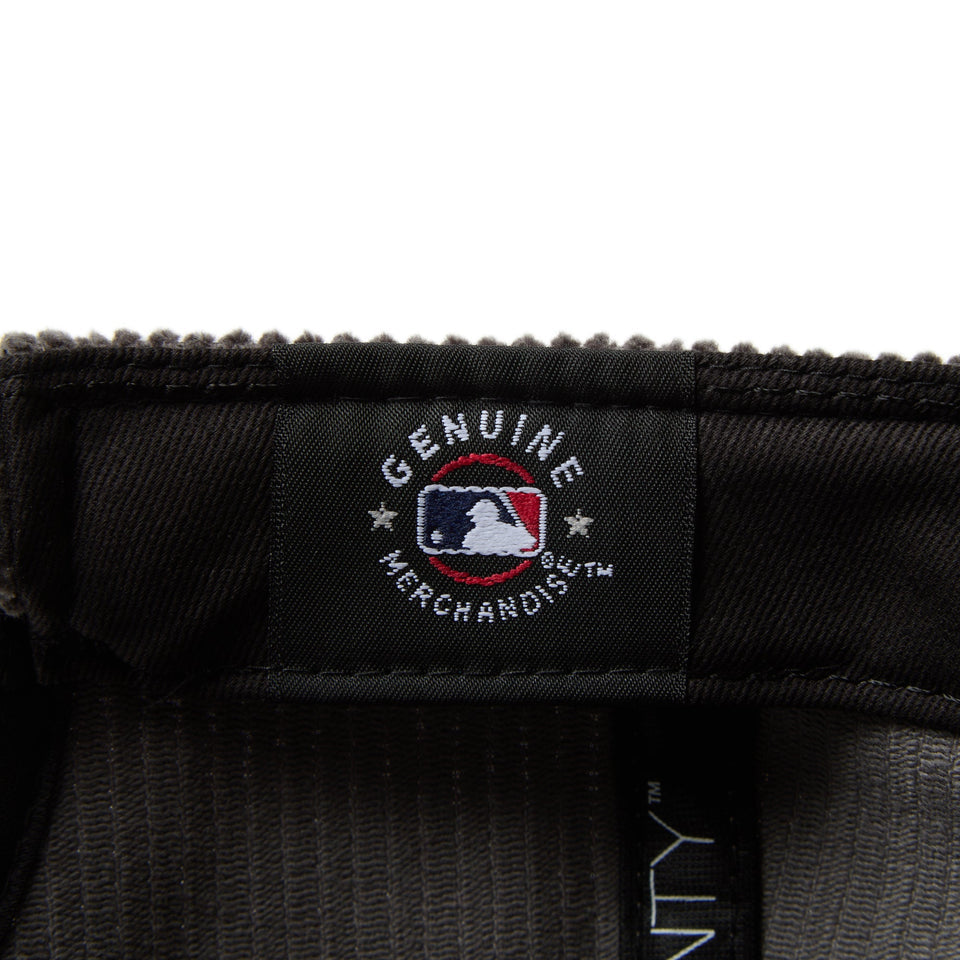 New Era หมวกรุ่น New York Yankees Corduroy Gray 9Twenty Cap