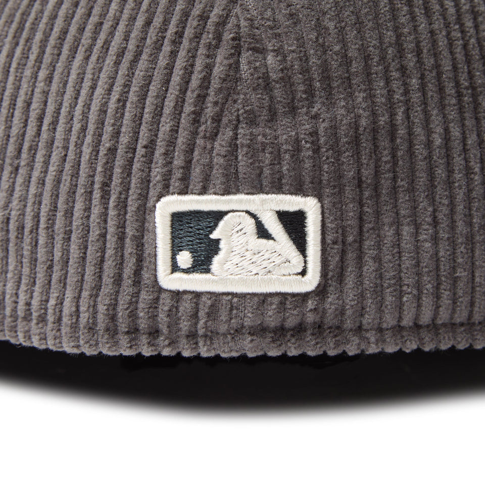 New Era หมวกรุ่น Chicago White Sox Corduroy Gray And Black 59Fifty Cap