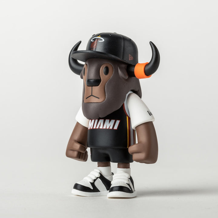 New Era ฟิกเกอร์รุ่น MIAMI HEAT NBA MINI BUFFALO BLACK FIGURE