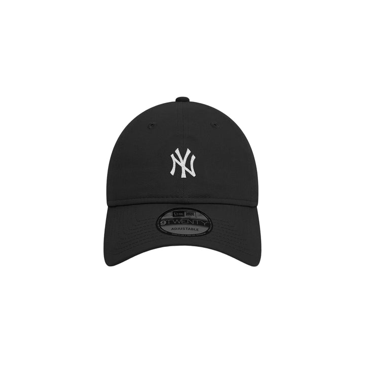 New Era หมวกรุ่น New York Yankees Black 9Twenty Cap