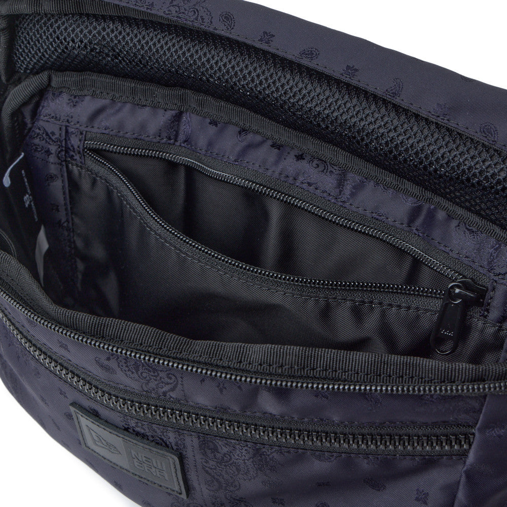 New Era กระเป๋า รุ่น NEW ERA CORE NAVY EXPLORER WAIST BAG