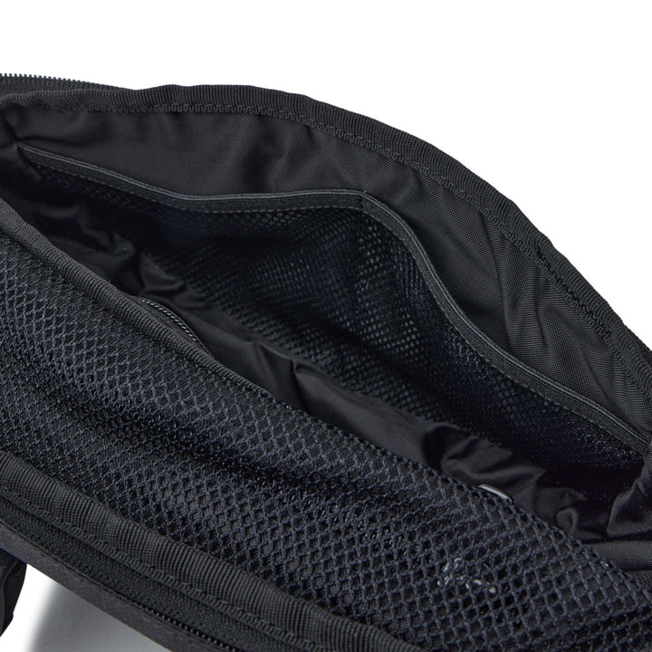 New Era กระเป๋า รุ่น NEW ERA CORE BLACK EXPLORER WAIST BAG