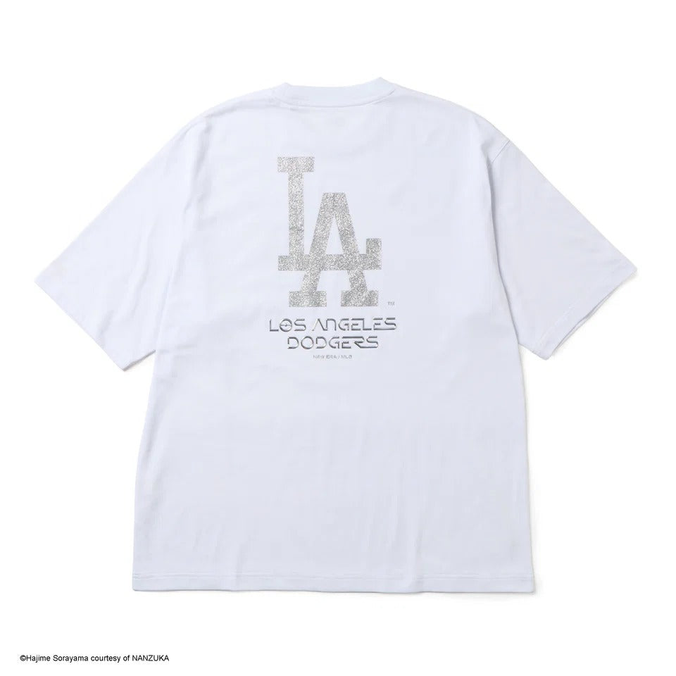 New Era เสื้อยืดแขนสั้นรุ่น New Era X Hajime Sorayama Los Angeles Dodgers White Oversized Short Sleeve T-Shirt