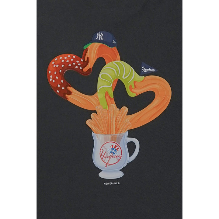 เสื้อโอเวอร์ไซส์ New Era รุ่น New York Yankees Sugary Twist Steel Clouds Gray Oversized Short Sleeve T-Shirt