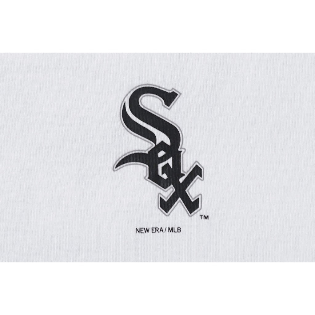 เสื้อโอเวอร์ไซส์ New Era รุ่น Chicago White Sox Playing Cards White Oversized Short Sleeve Tee