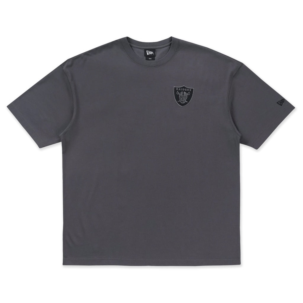 เสื้อโอเวอร์ไซส์ New Era รุ่น Las Vegas Raiders NFL Restro Graphite Oversized Short Sleeve T-Shirt