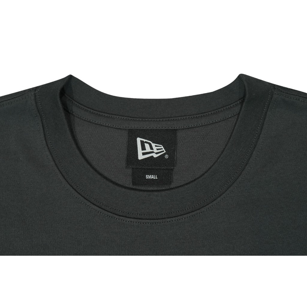 เสื้อโอเวอร์ไซส์ New Era รุ่น Boston Red Sox Assorted Graphic Burger Steel Clouds Gray Oversized Short Sleeve T-Shirt