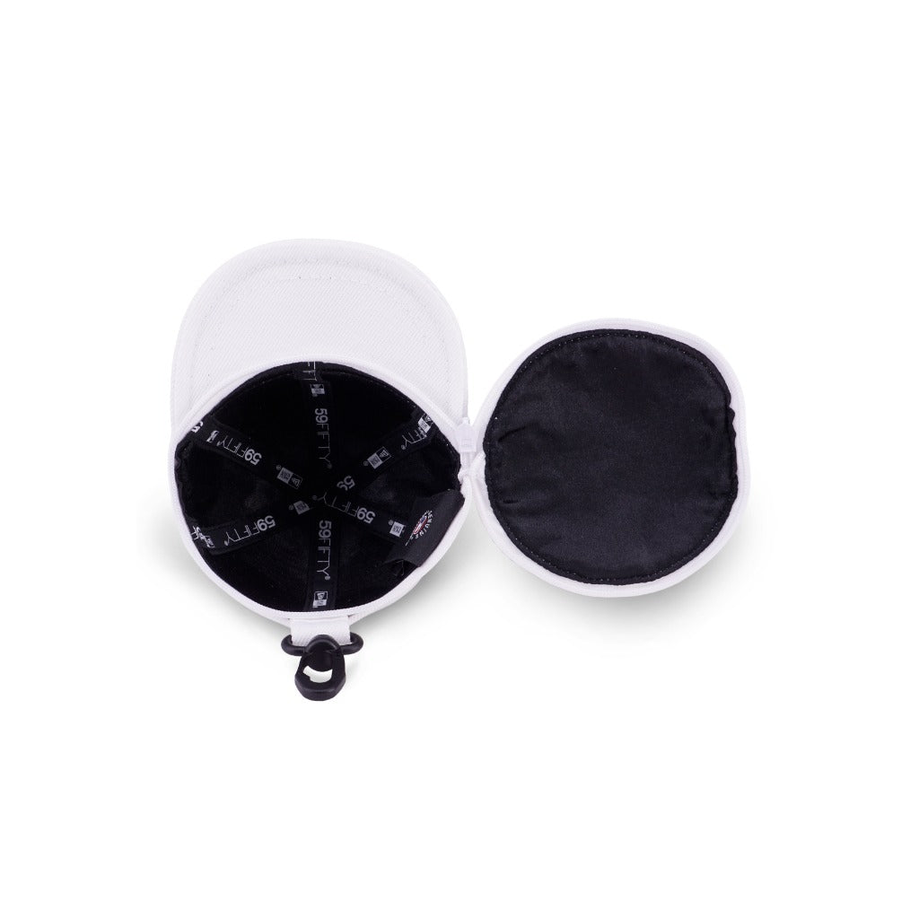 กระเป๋าใส่กุญแจ New Era รุ่น Los Angeles Dodgers Ne Fan Fam White Cap Pouch