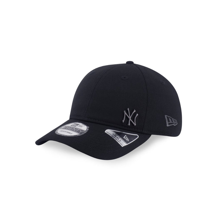 หมวกแก๊ป New Era รุ่น New York Yankees Metal Badge Black Matte Brushed 9Twenty Small Cap