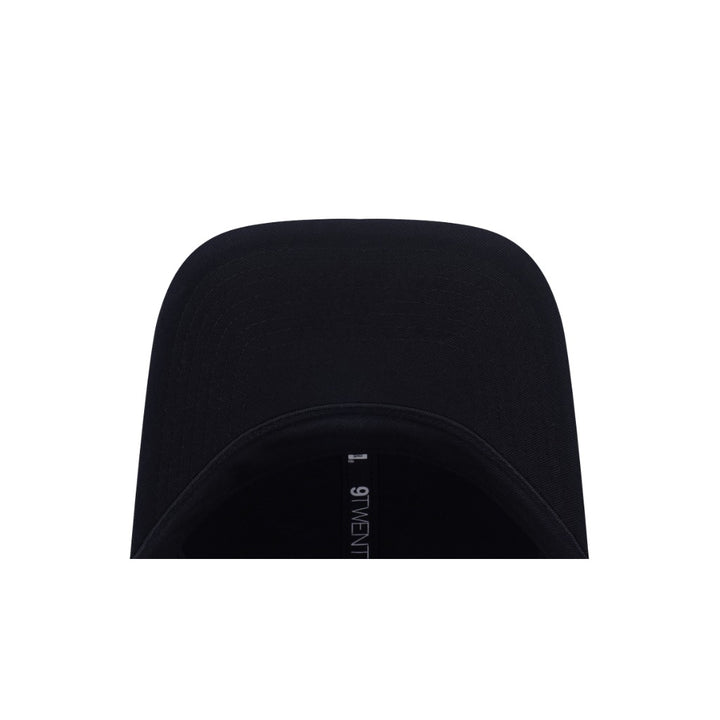 หมวกแก๊ป New Era รุ่น Los Angeles Dodgers Metal Badge Matte Brushed Black 9Twenty Small Cap