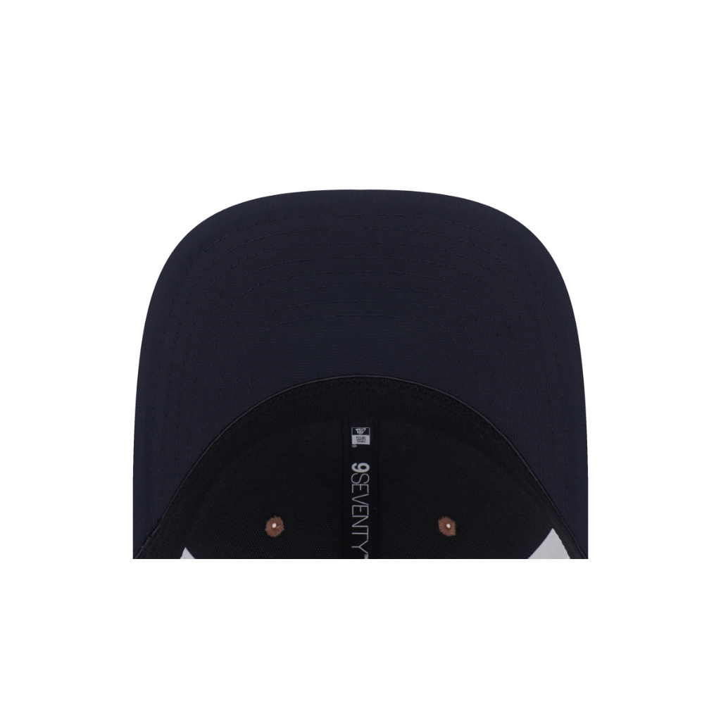 หมวกแก๊ป New Era รุ่น New York Yankees 9Seventy Trucker FW26 Khaki/ Navy 9Seventy Stretch Snap Cap