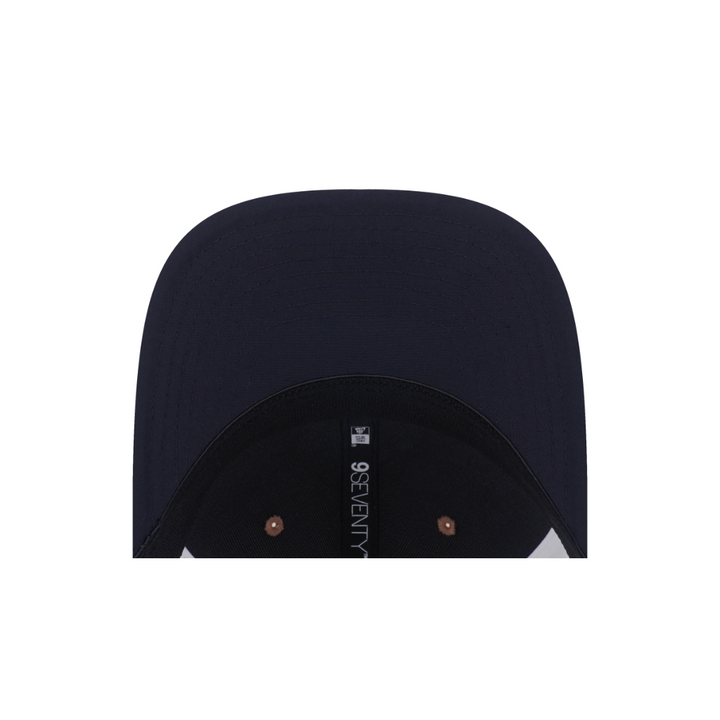 หมวกแก๊ป New Era รุ่น New York Yankees 9Seventy Trucker FW26 Khaki/ Navy 9Seventy Stretch Snap Cap