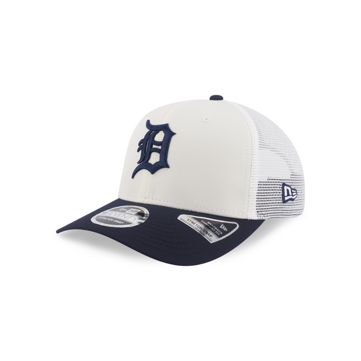 หมวกแก๊ป New Era รุ่น Detroit Tigers 9Seventy Trucker FW26 Chrome White/ Navy 9Seventy Stretch Snap Cap