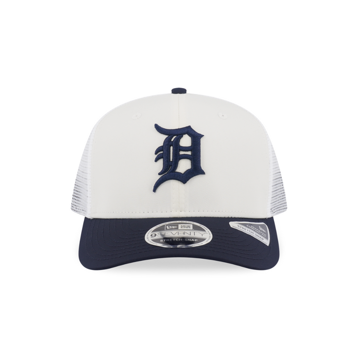 หมวกแก๊ป New Era รุ่น Detroit Tigers 9Seventy Trucker FW26 Chrome White/ Navy 9Seventy Stretch Snap Cap