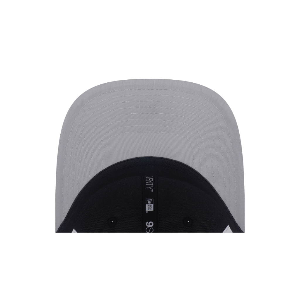 หมวกแก๊ป New Era รุ่น Chicago White Sox 9Seventy Trucker FW26 Black/ Gray 9Seventy Stretch Snap Cap