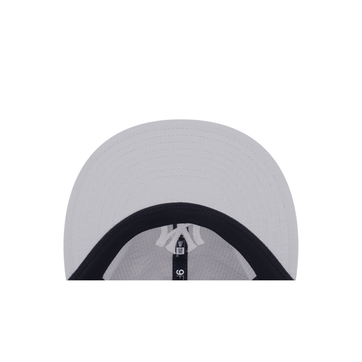 หมวกแก๊ป New Era รุ่น New York Yankees 9Fifty RC Seersucker Gray 9Fifty Retro Crown Cap