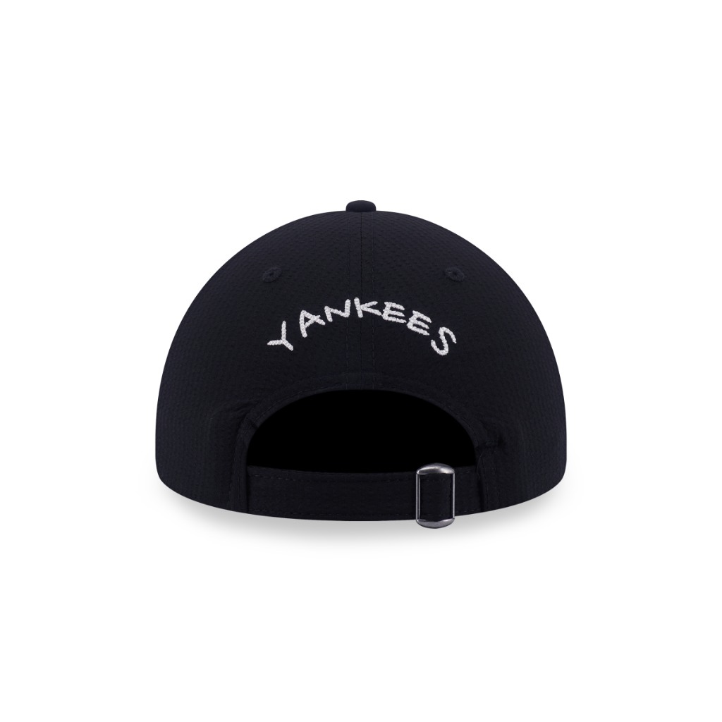 หมวกแก๊ป New Era รุ่น New York Yankees 9Fifty RC Seersucker Black 9Fifty Retro Crown Cap