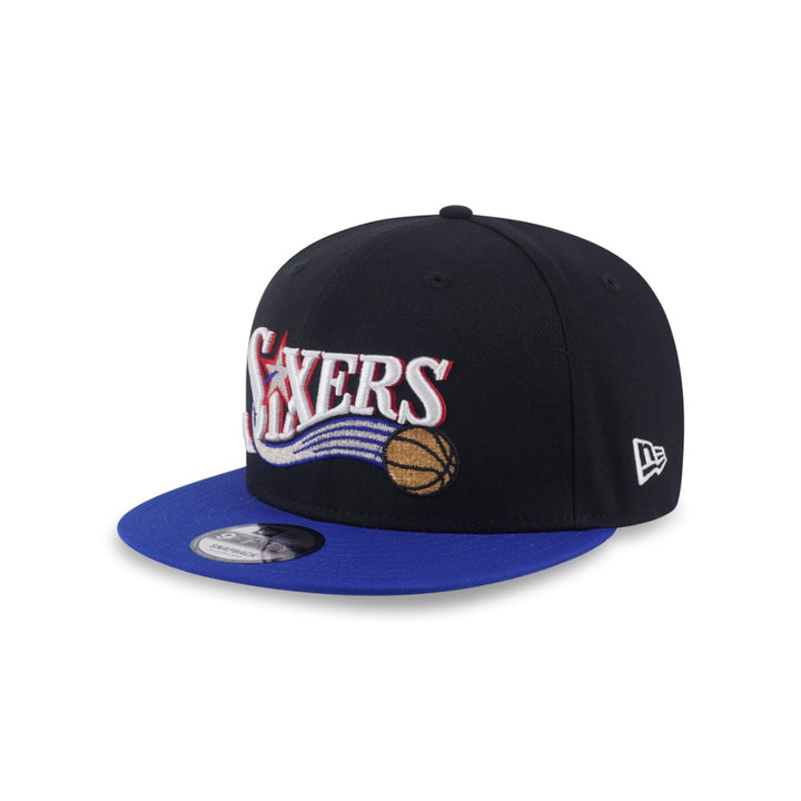 หมวกแก๊ป New Era รุ่น Philadelphia 76ers NBA Hardwood Classics 2-Tone Majestic Blue Visor Black 9Fifty Cap