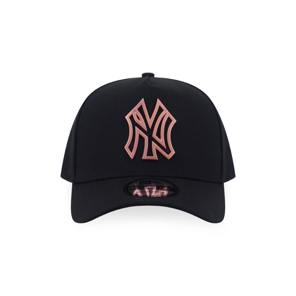 หมวกแก๊ป New Era รุ่น New York Yankees Metal Badge Matte Brushed Black 9Forty A-Frame Cap