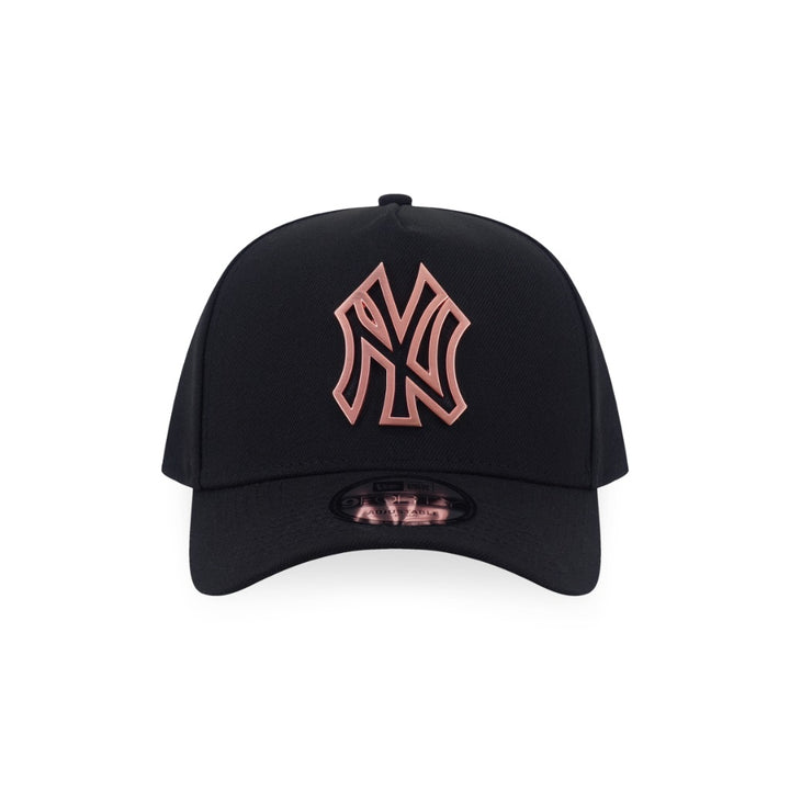 หมวกแก๊ป New Era รุ่น New York Yankees Metal Badge Matte Brushed Black 9Forty A-Frame Cap