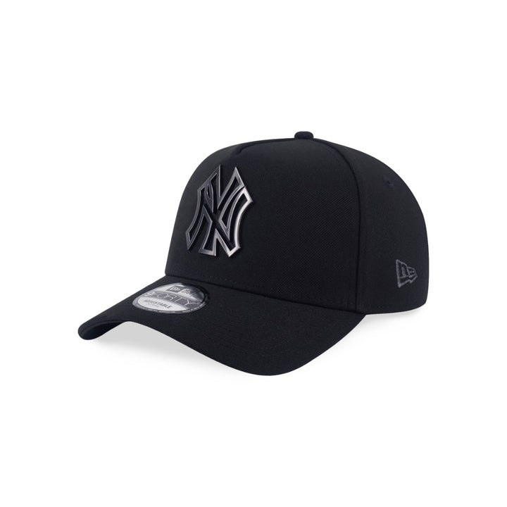 หมวกแก๊ป New Era รุ่น New York Yankees Metal Badge Matte Brushed Black 9Forty A-Frame Cap