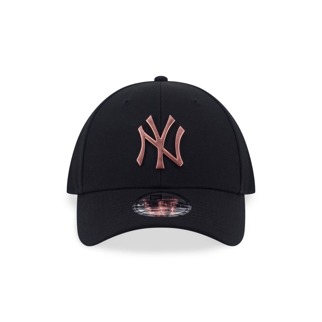 หมวกแก๊ป New Era รุ่น New York Yankees Metal Badge Matte Brushed Black 9Forty Cap