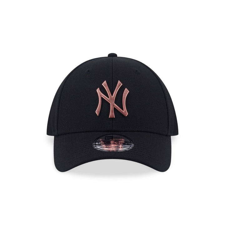 หมวกแก๊ป New Era รุ่น New York Yankees Metal Badge Matte Brushed Black 9Forty Cap