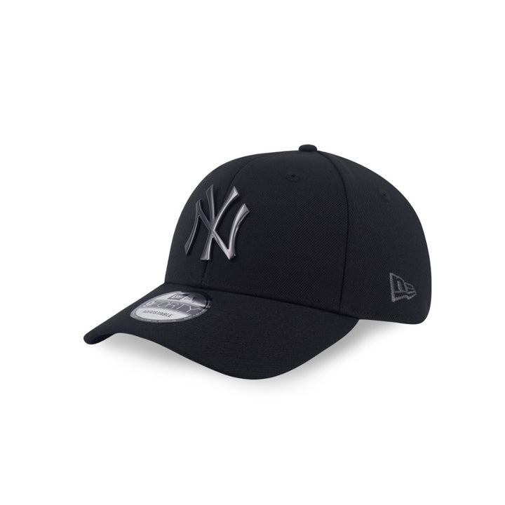 หมวกแก๊ป New Era รุ่น New York Yankees Metal Badge Matte Brushed Black 9Forty Cap