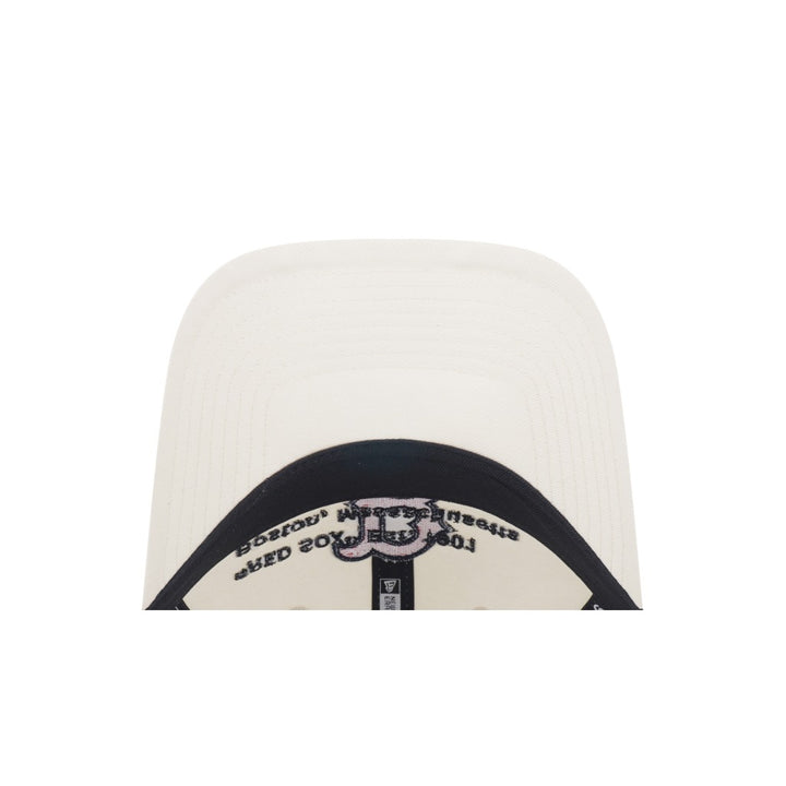 หมวกแก๊ป New Era รุ่น Boston Red Sox Layered Script Chrome White 9Twenty Cap